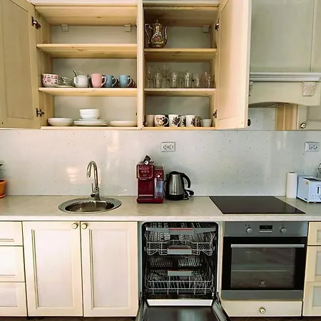 Cosy 2-bedroom Near The Road Апартамент Банско