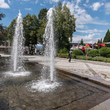 Апартамент Cosy 2-bedroom Near The Road Банско