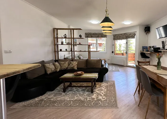 Cosy 2-bedroom Near The Road Apartmán