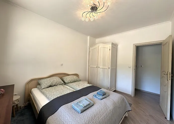 Cosy 2-bedroom Near The Road Apartmán